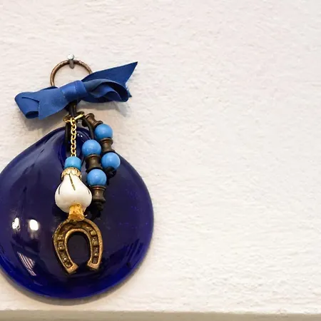 Authentic Santorinian Experience بيت للعطل