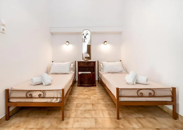 Authentic Santorinian Experience Feriehus