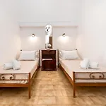 Authentic Santorinian Experience Tatil Evi