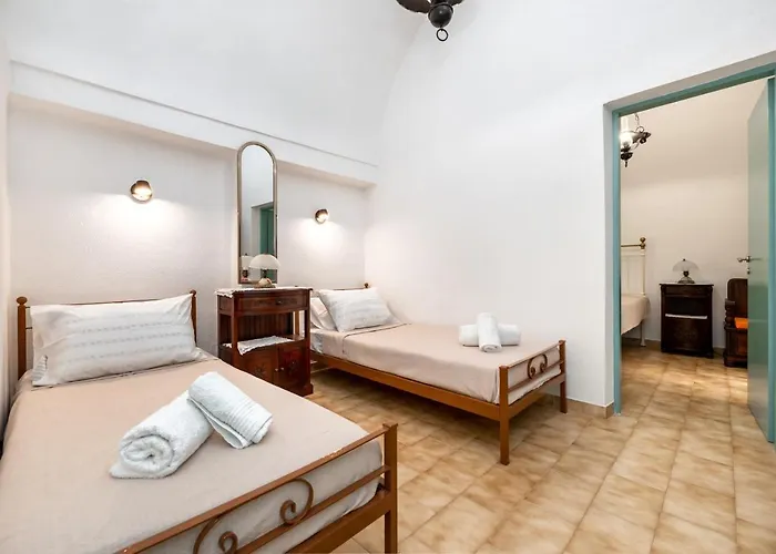 Authentic Santorinian Experience 度假居